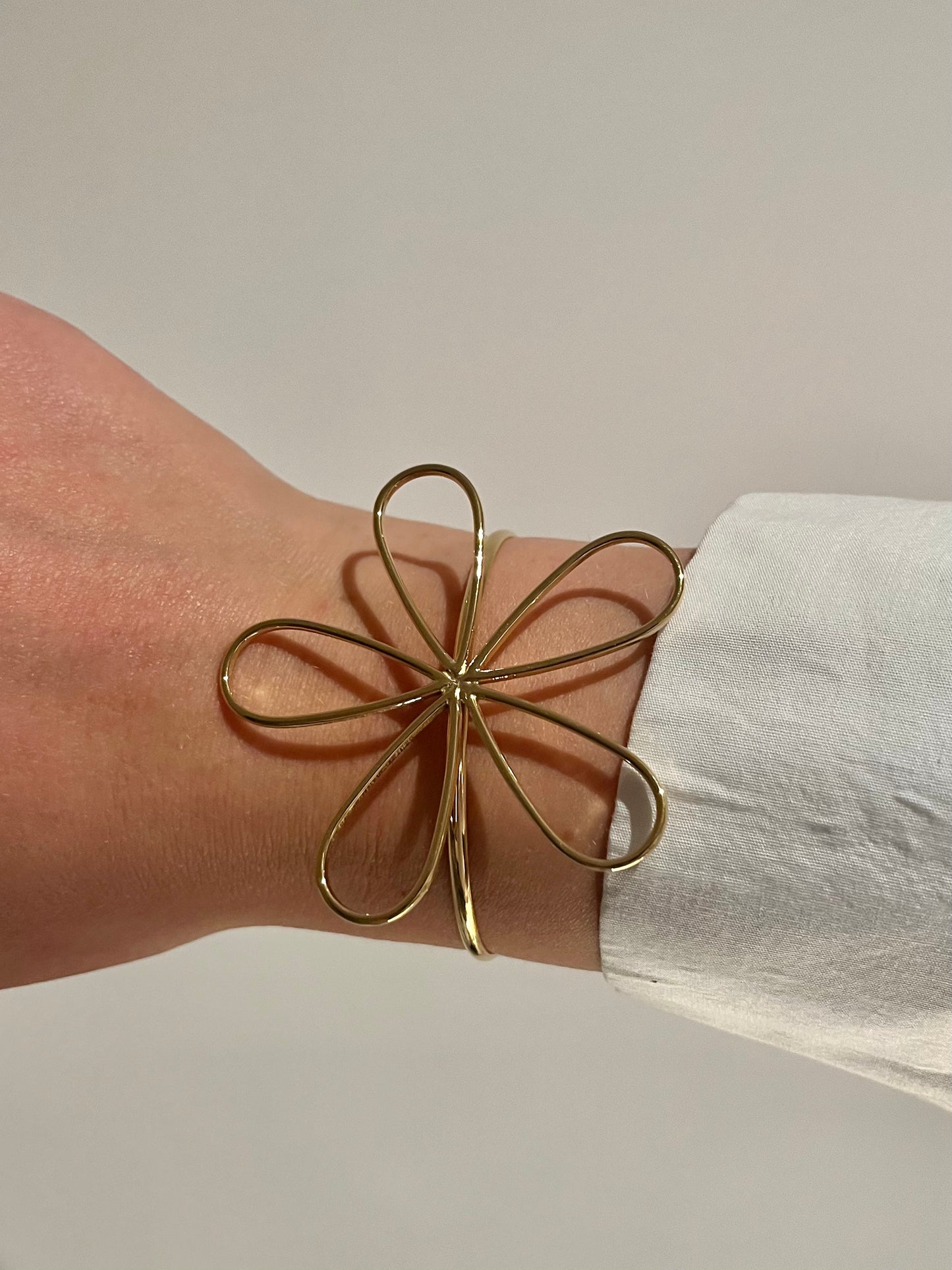 BIG FLOWER BRACELET