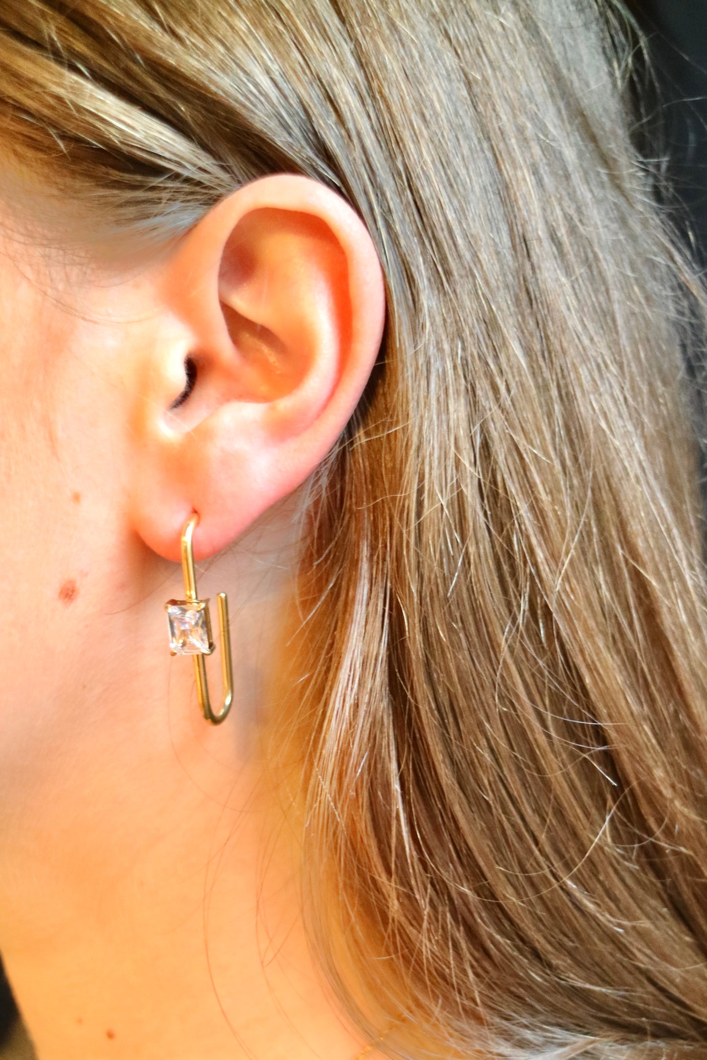 DIAMOND SQUARE EARRING