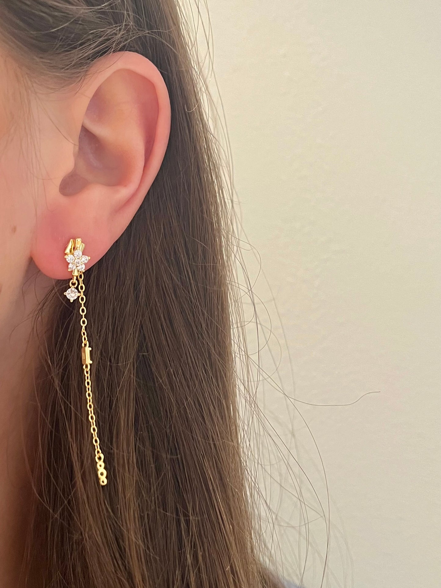 LONG FLOWER EARRING