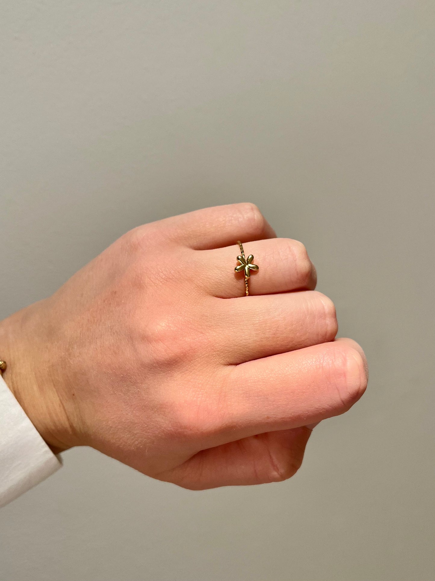SMALL FLOWER RING