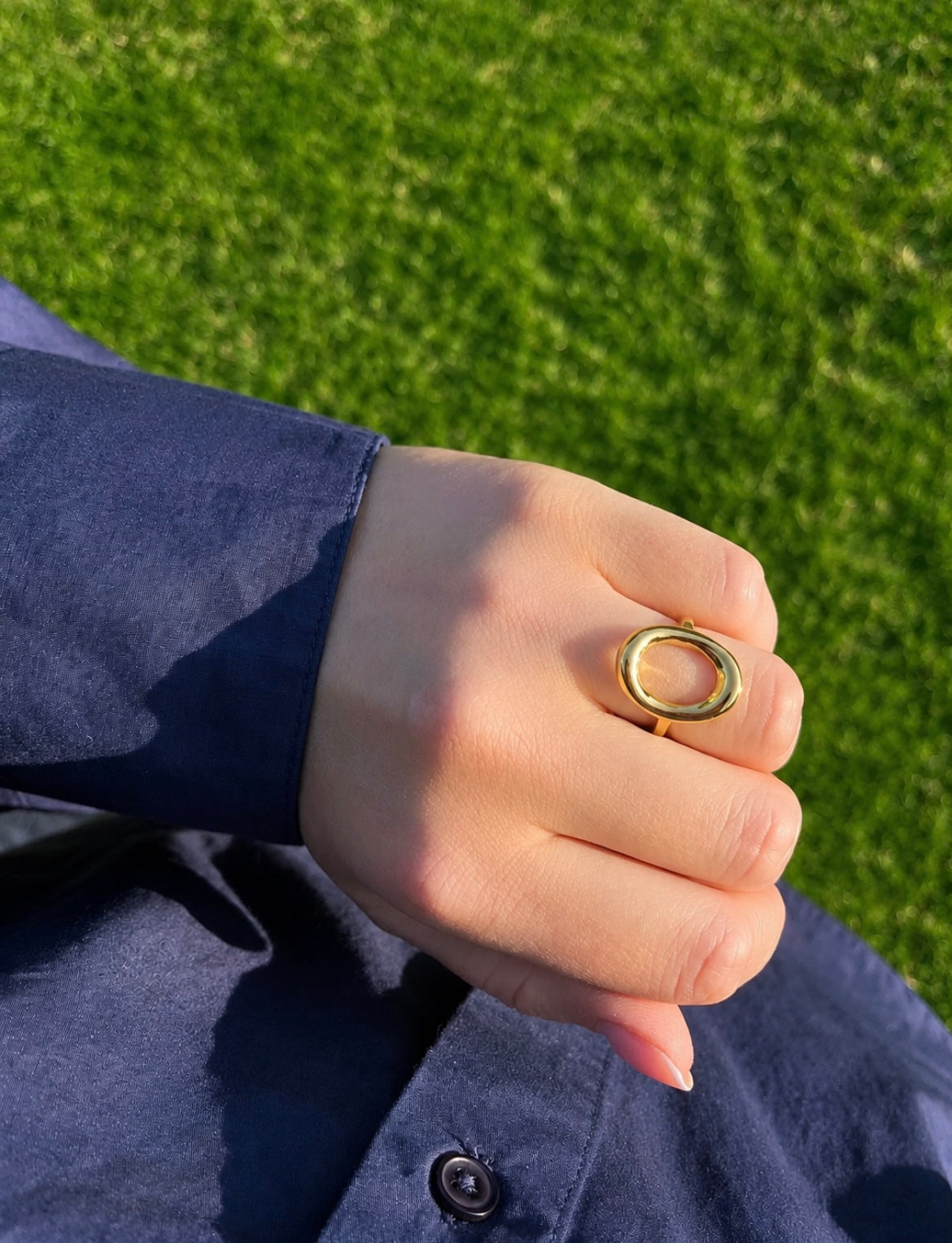OVAL RING