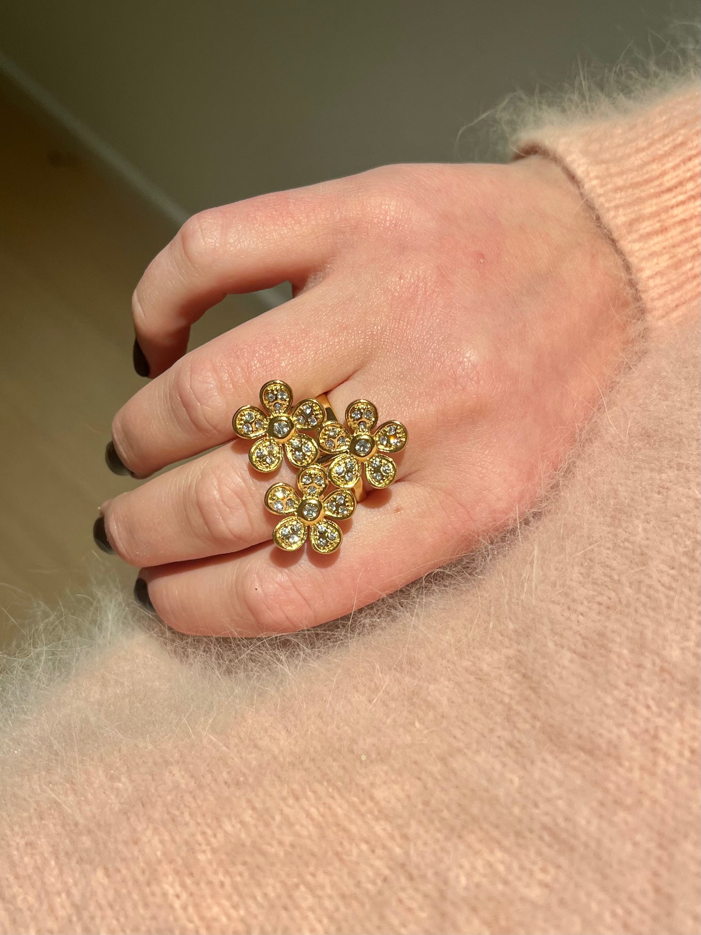MAE RING