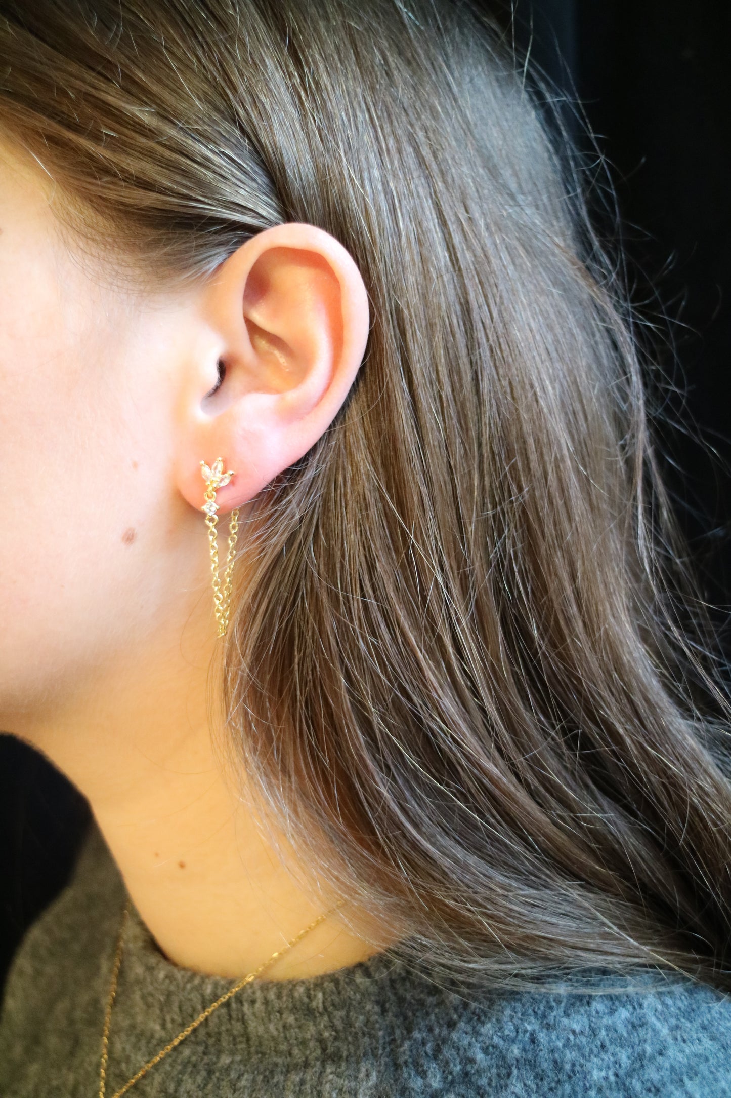 LEAF CHAIN EARRING