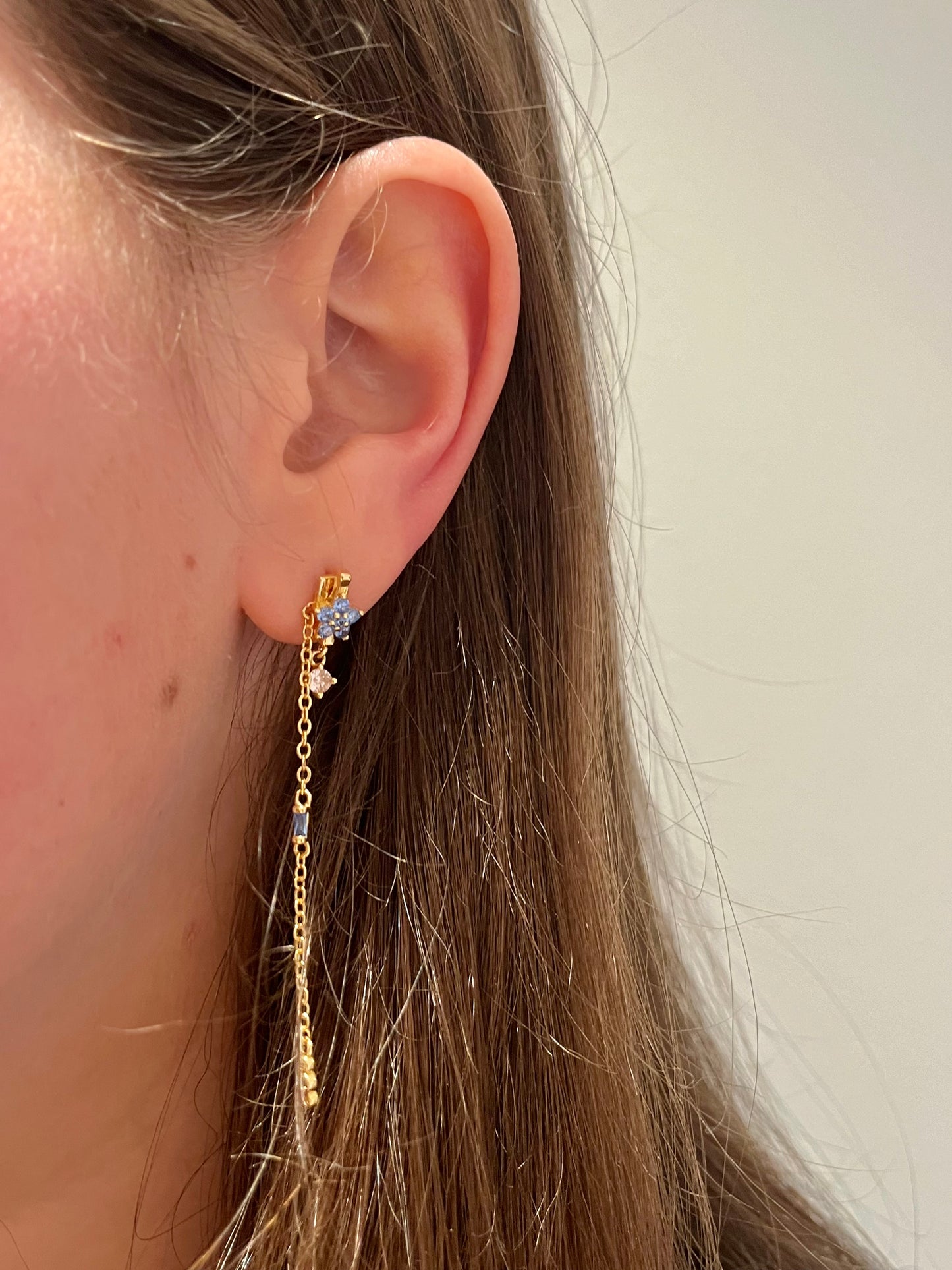 LONG FLOWER EARRING