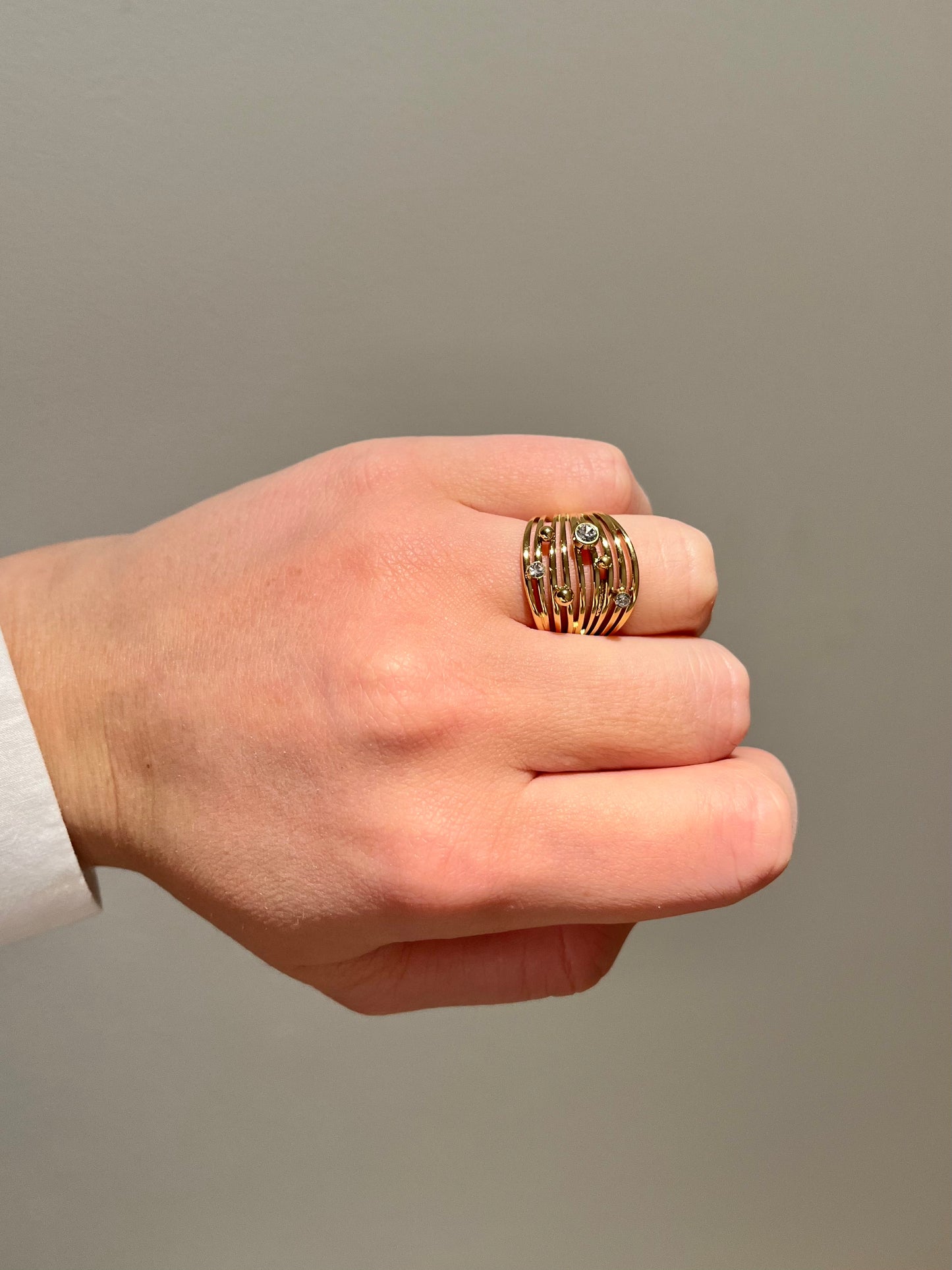BIG DIAMOND RING