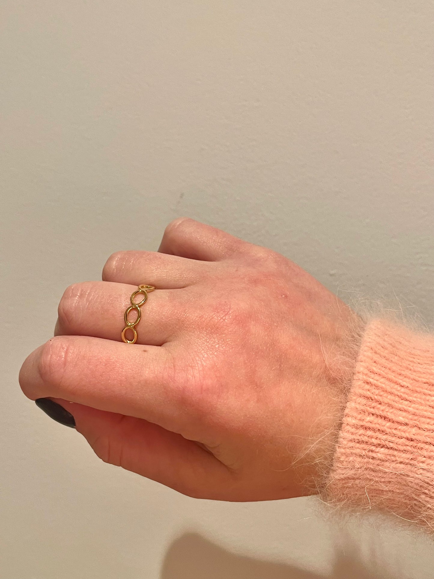 OVAL RING