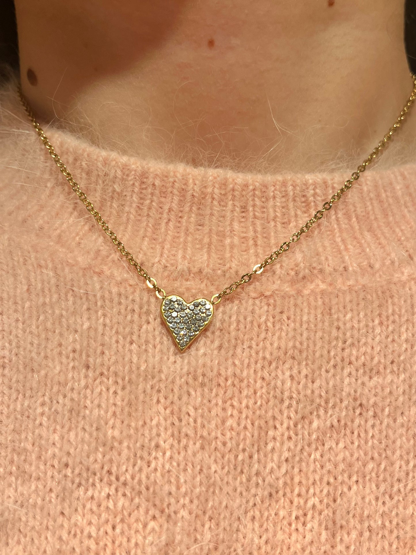 DIAMOND HEART NECKLACE