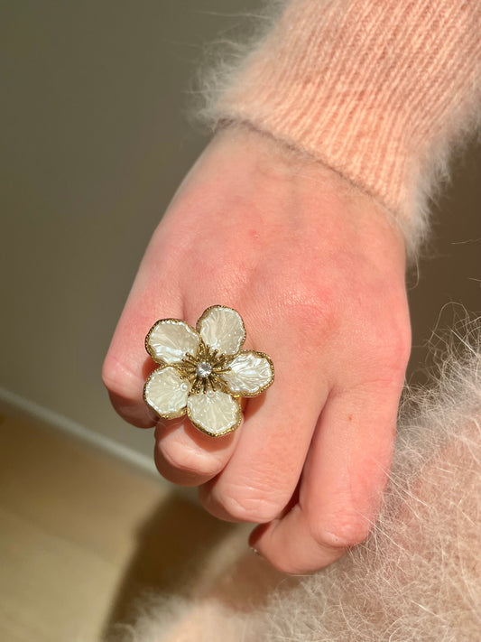 FLOWER RING