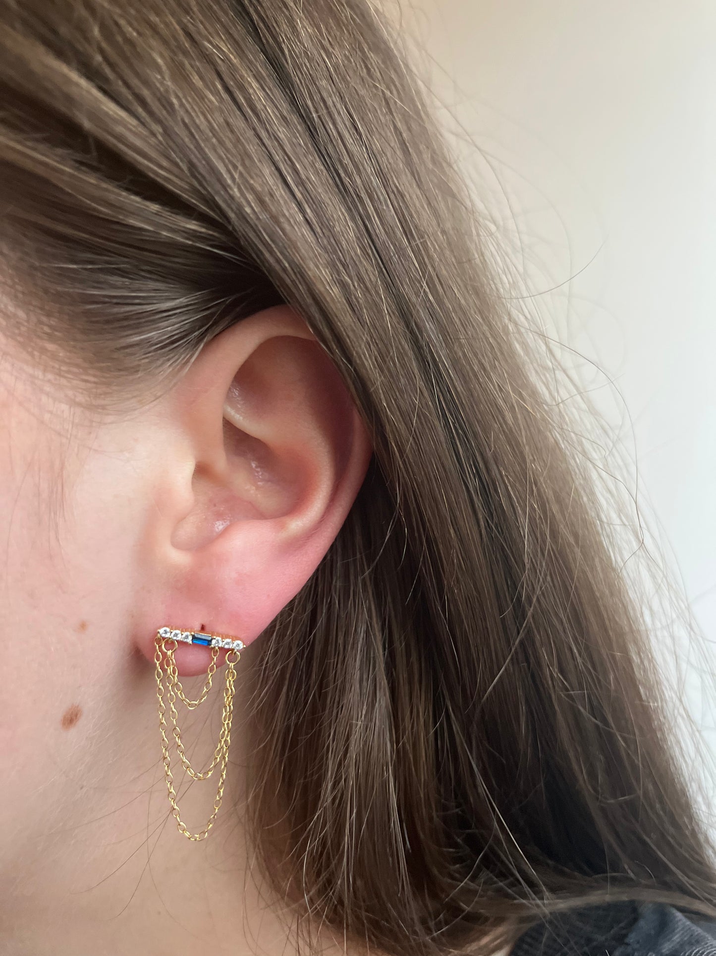 BLUE DIAMOND EARRING