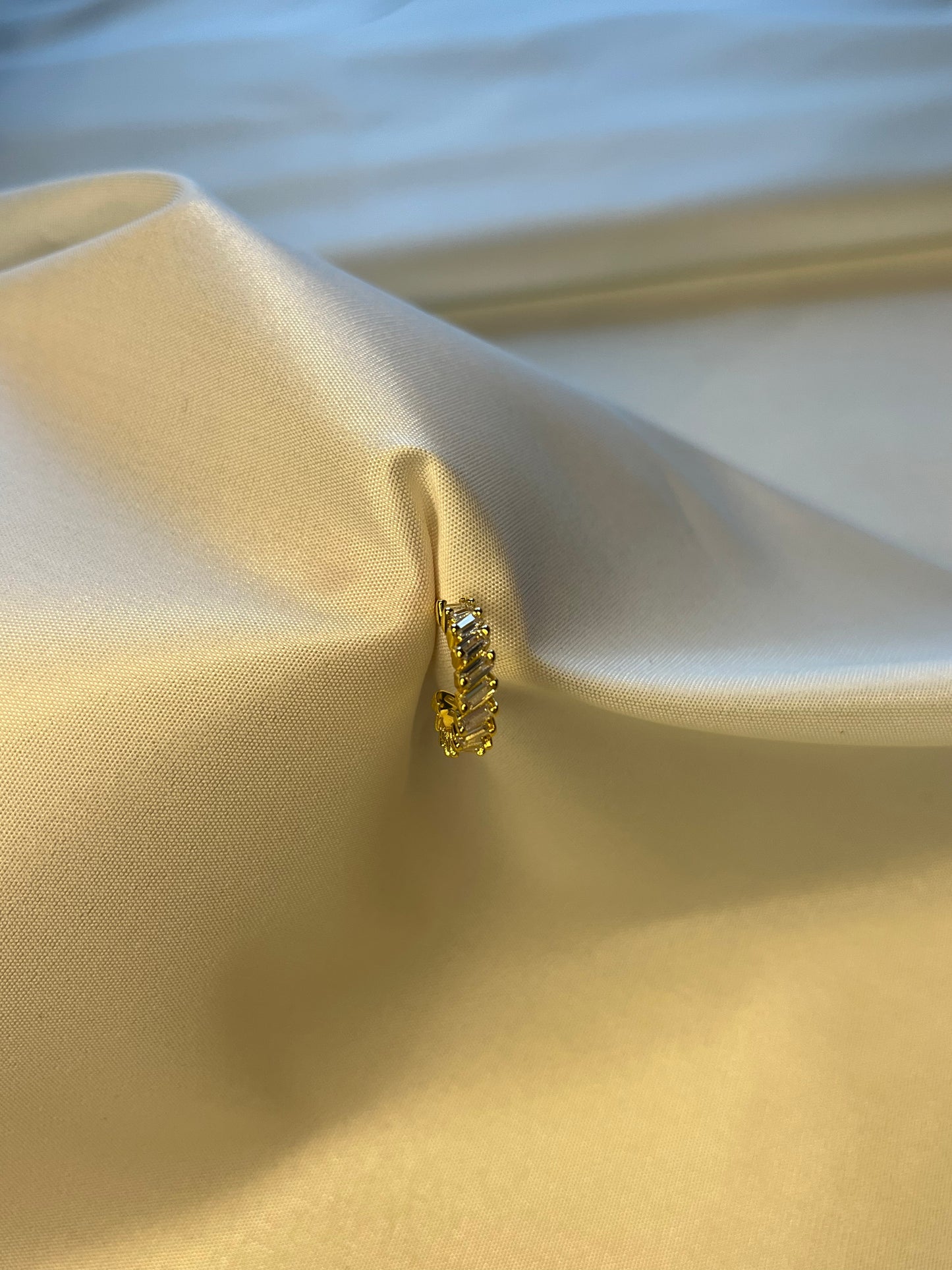 ALICE EARRING