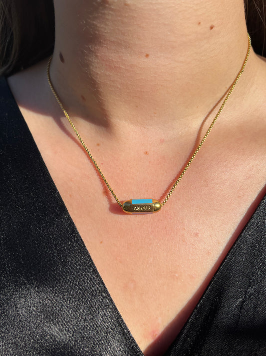 LA VIE AMOUR NECKLACE