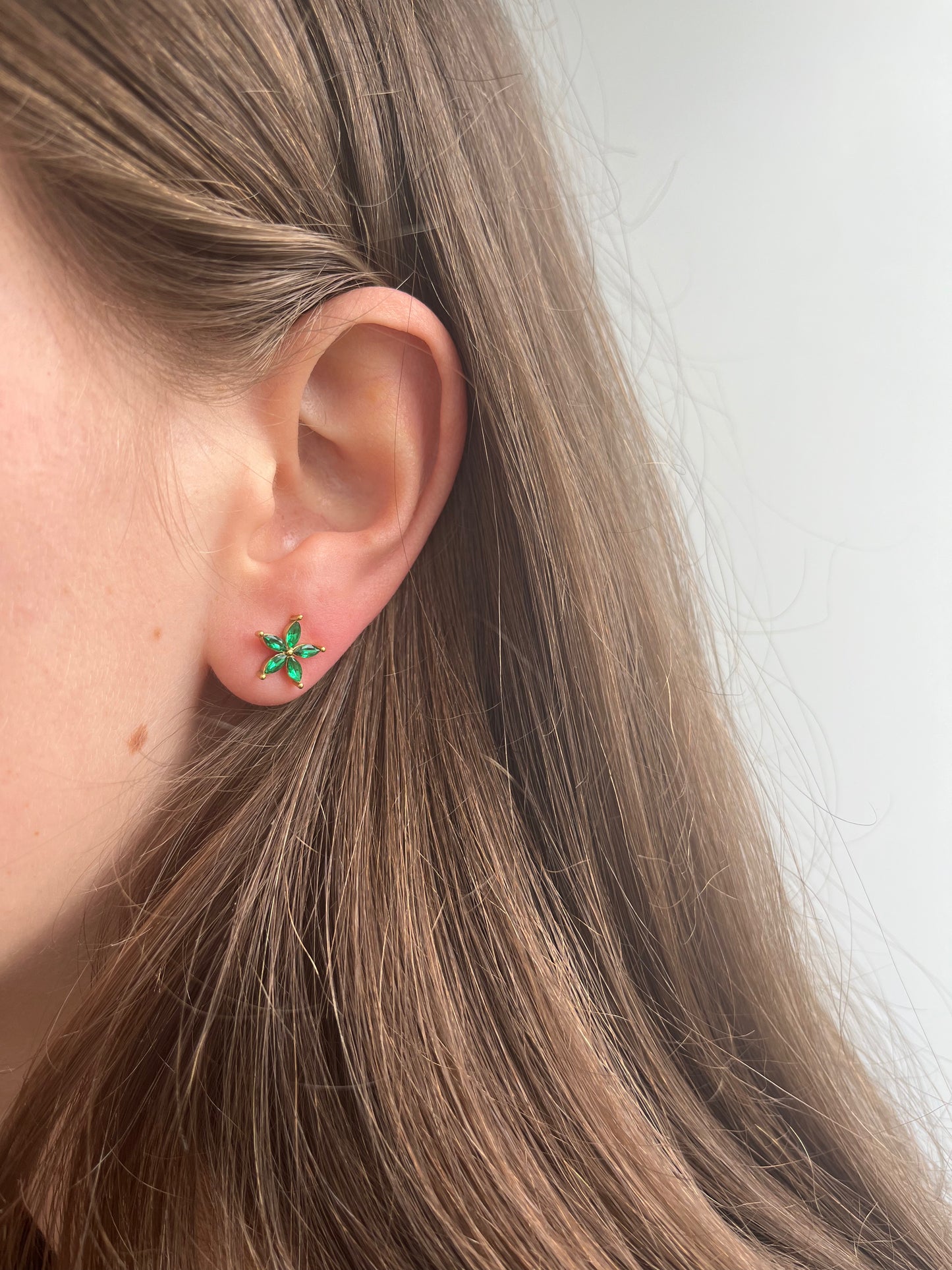 DIAMOND FLOWER EARRING